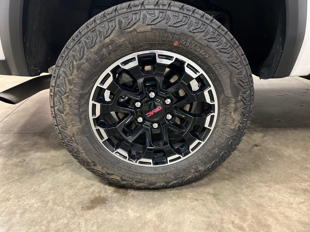 Certified 2026 GMC Canyon AT4 AWD/4WD image 10