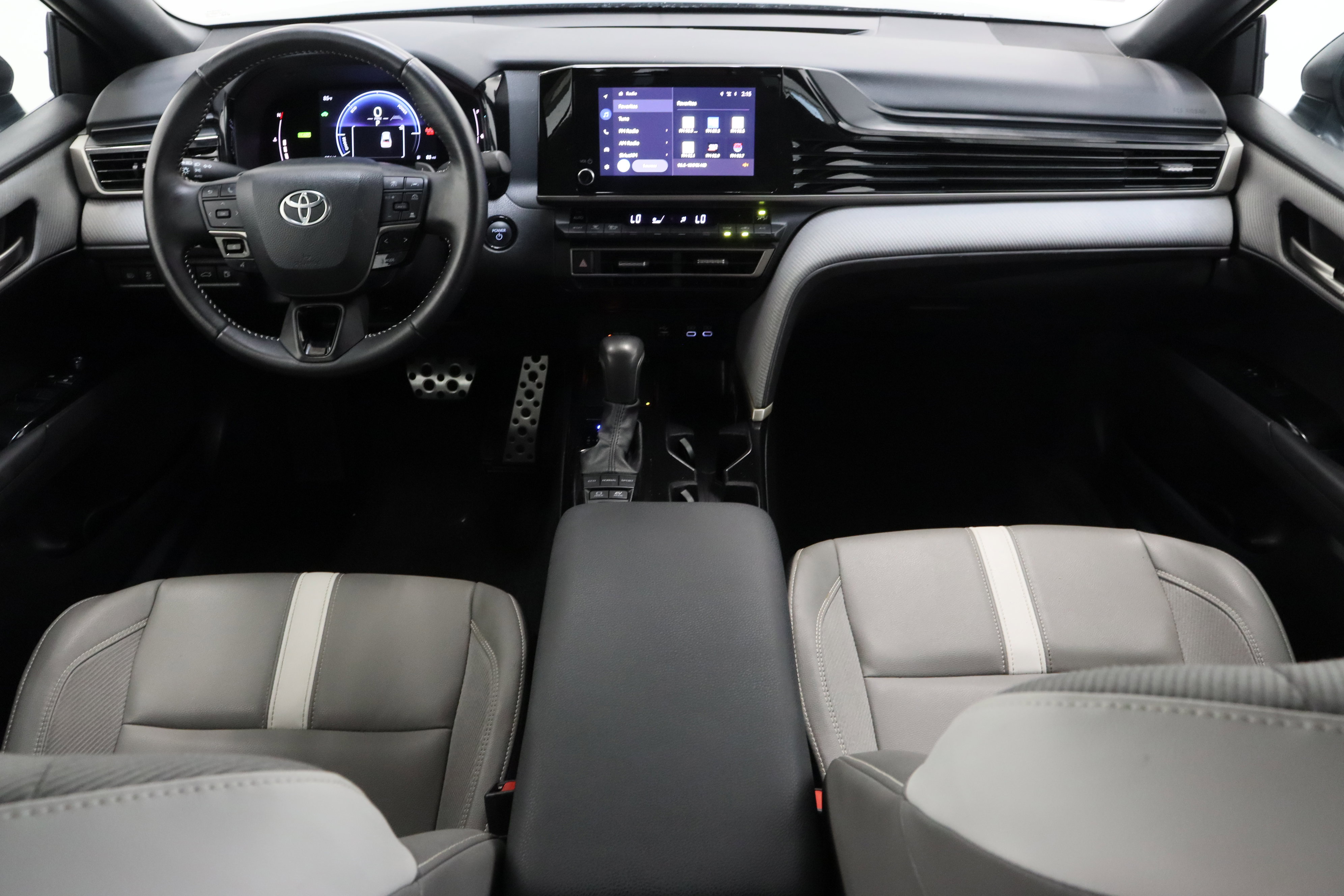 Certified 2025 Toyota Camry SE image 30