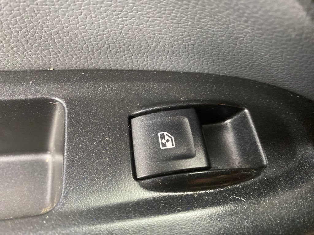 Used 2016 Chevrolet Colorado Z71 AWD/4WD image 28