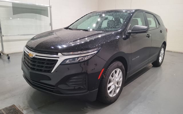 Used 2023 Chevrolet Equinox LS FWD image 4