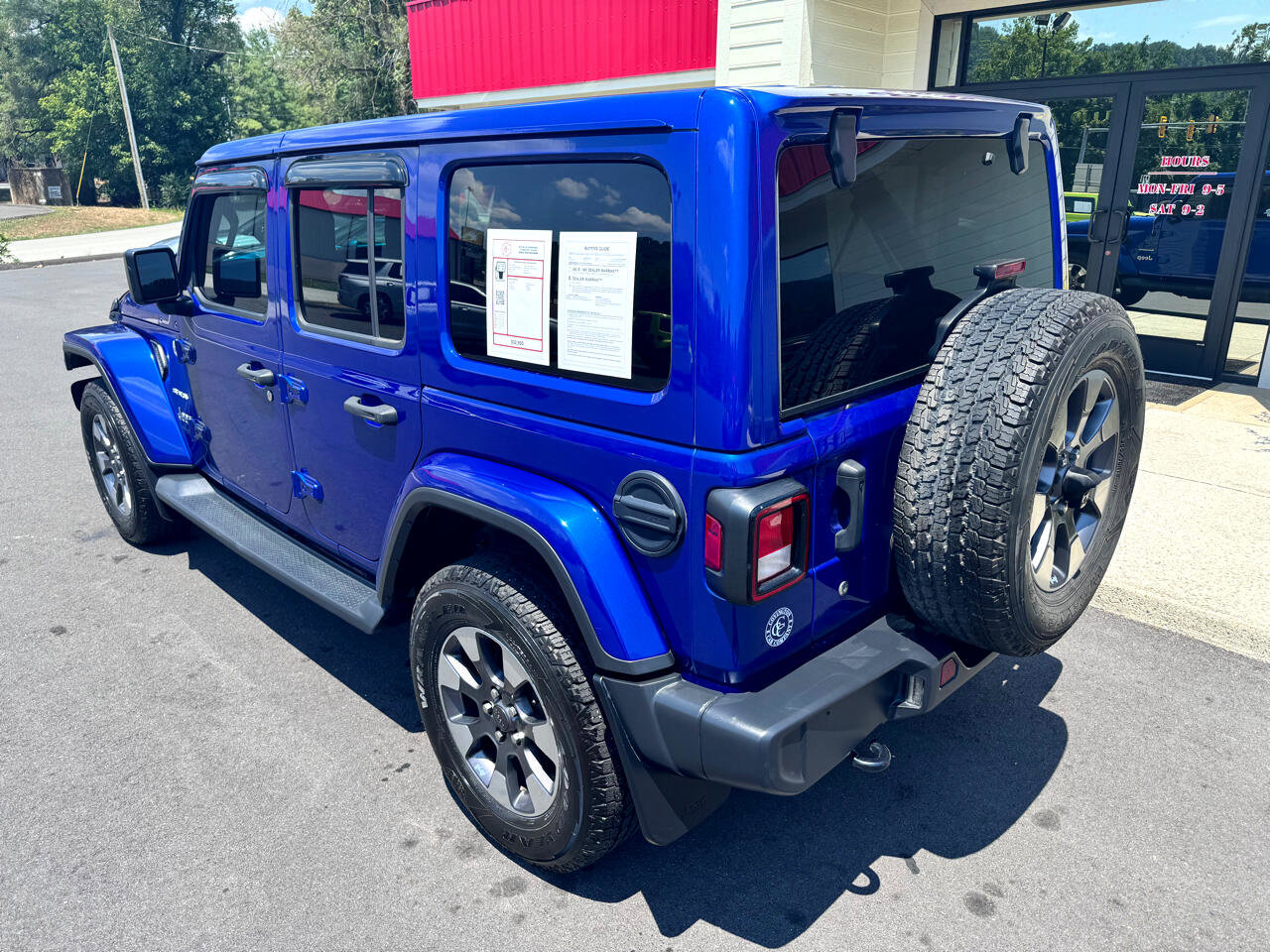 Used 2018 Jeep Wrangler Unlimited Sahara w/ Cold Weather Group image 3