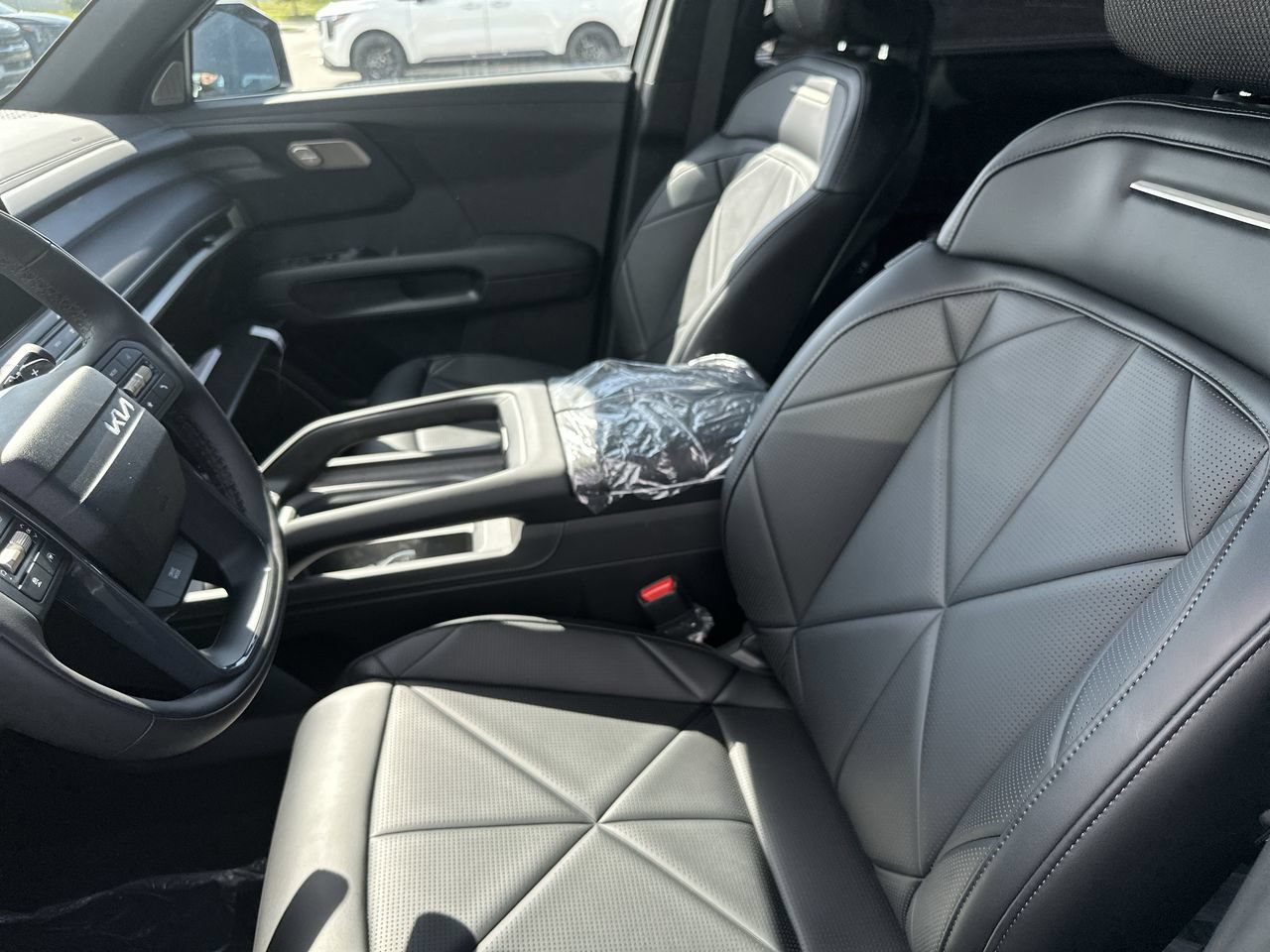 New 2027 Kia Telluride SX w/ Towing Package FWD image 2