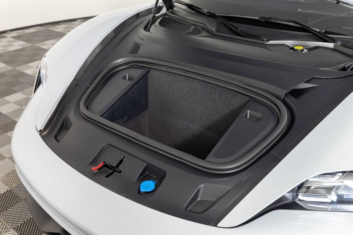 Used 2021 Porsche Taycan 4S w/ Premium Package image 49