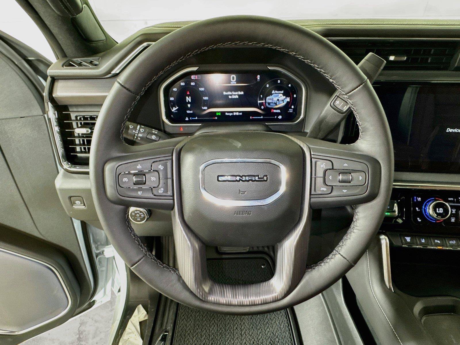 New 2026 GMC Sierra 2500 Denali Ultimate w/ LPO, Black Badging Package AWD/4WD image 6