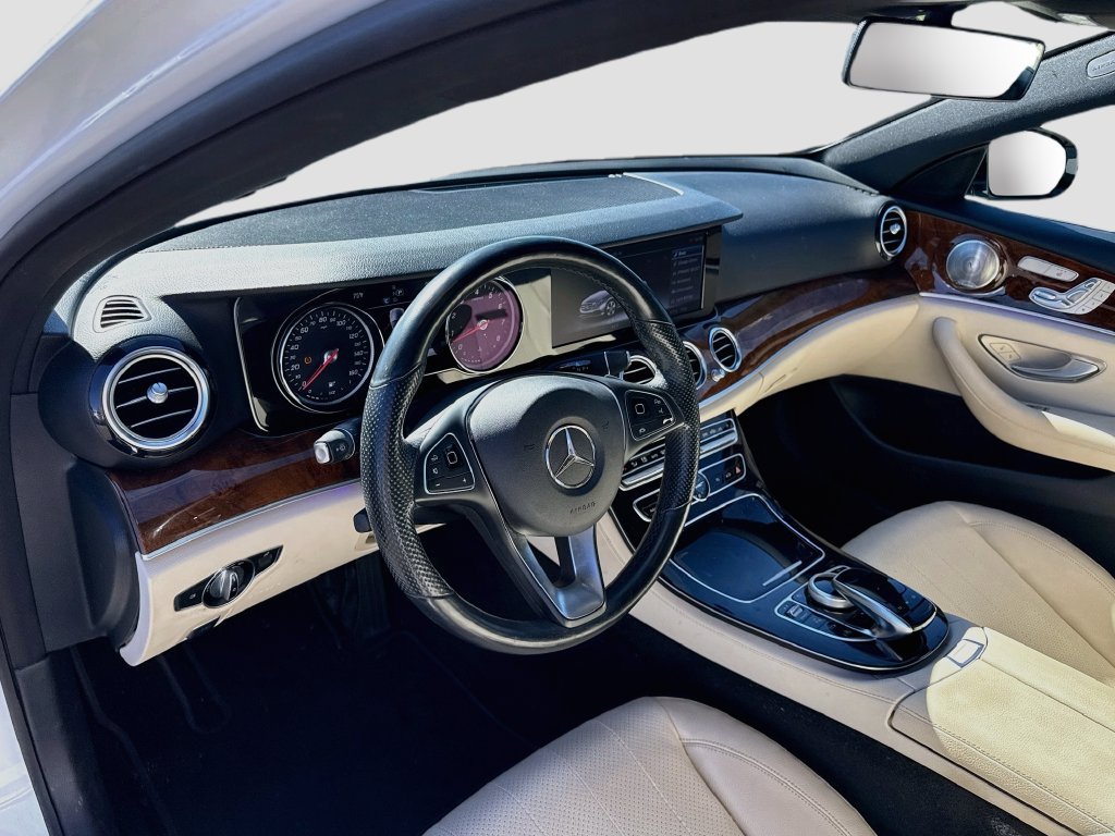 Used 2017 Mercedes-Benz E 300 4MATIC image 9