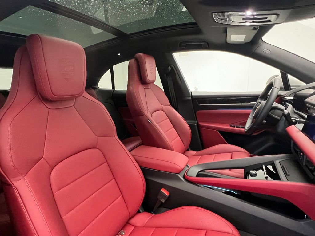 New 2026 Porsche Macan 4 Electric image 18