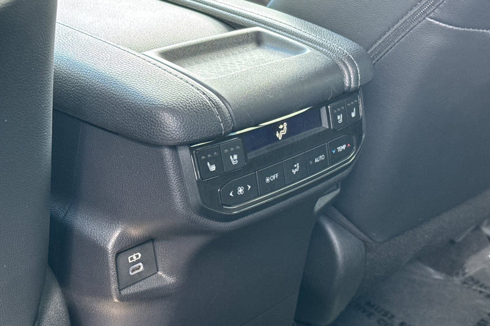 Certified 2024 Toyota Grand Highlander Platinum image 17