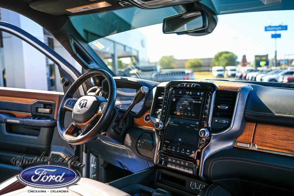 Used 2024 RAM 3500 Limited w/ Towing Technology Group image 15