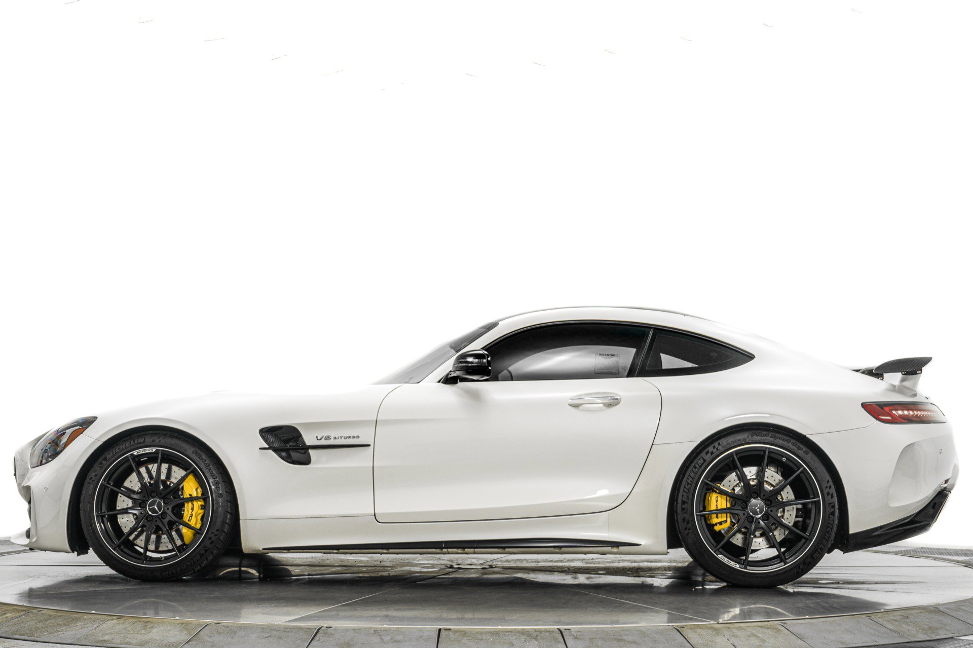 Used 2018 Mercedes-Benz AMG GT R image 6
