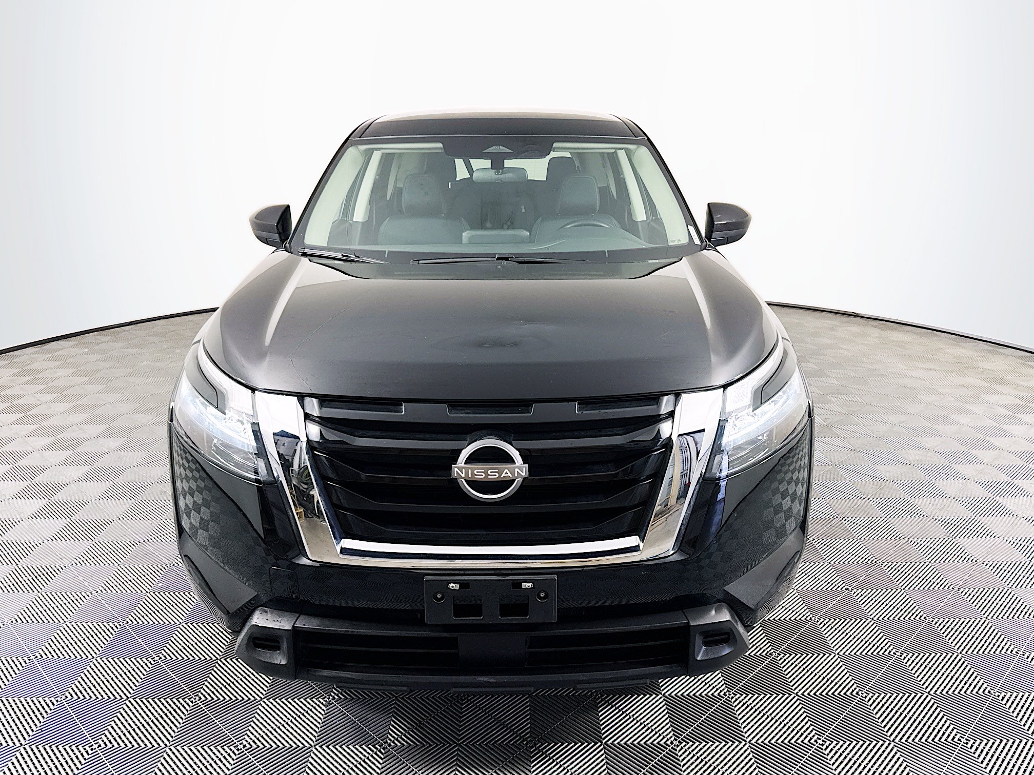 Used 2024 Nissan Pathfinder S FWD video 2