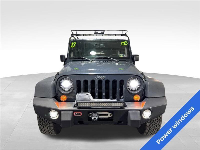 Used 2017 Jeep Wrangler Unlimited Rubicon w/ Max Tow Package image 2