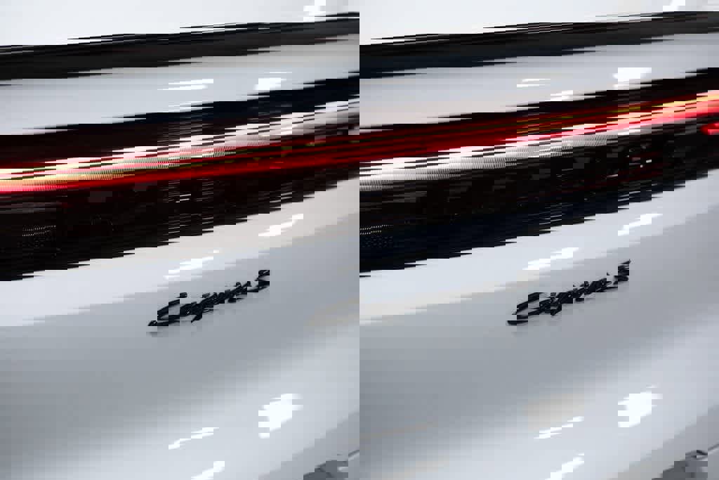 Certified 2025 Porsche Cayenne S image 37
