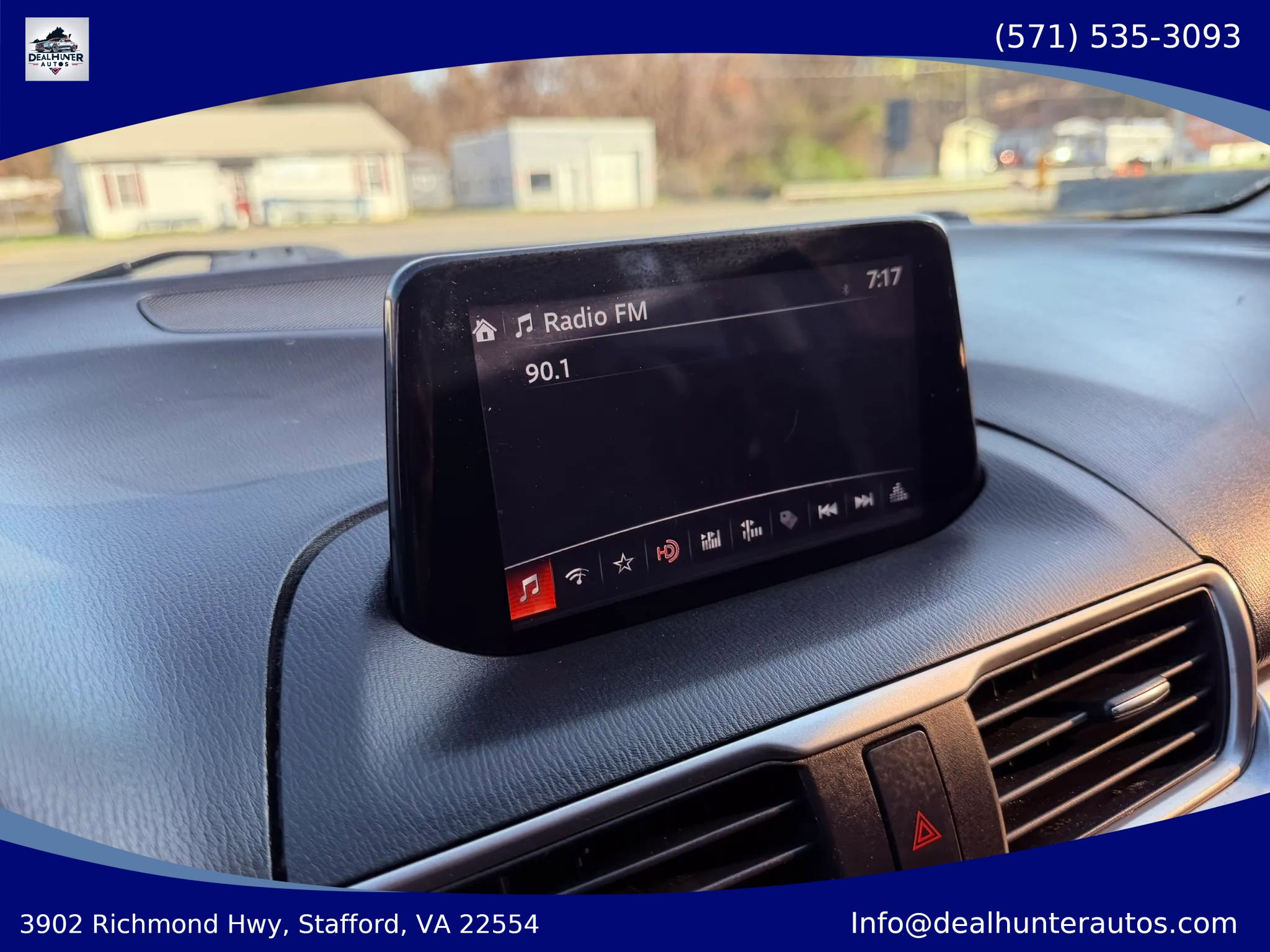 Used 2017 MAZDA MAZDA3 Sport FWD image 22
