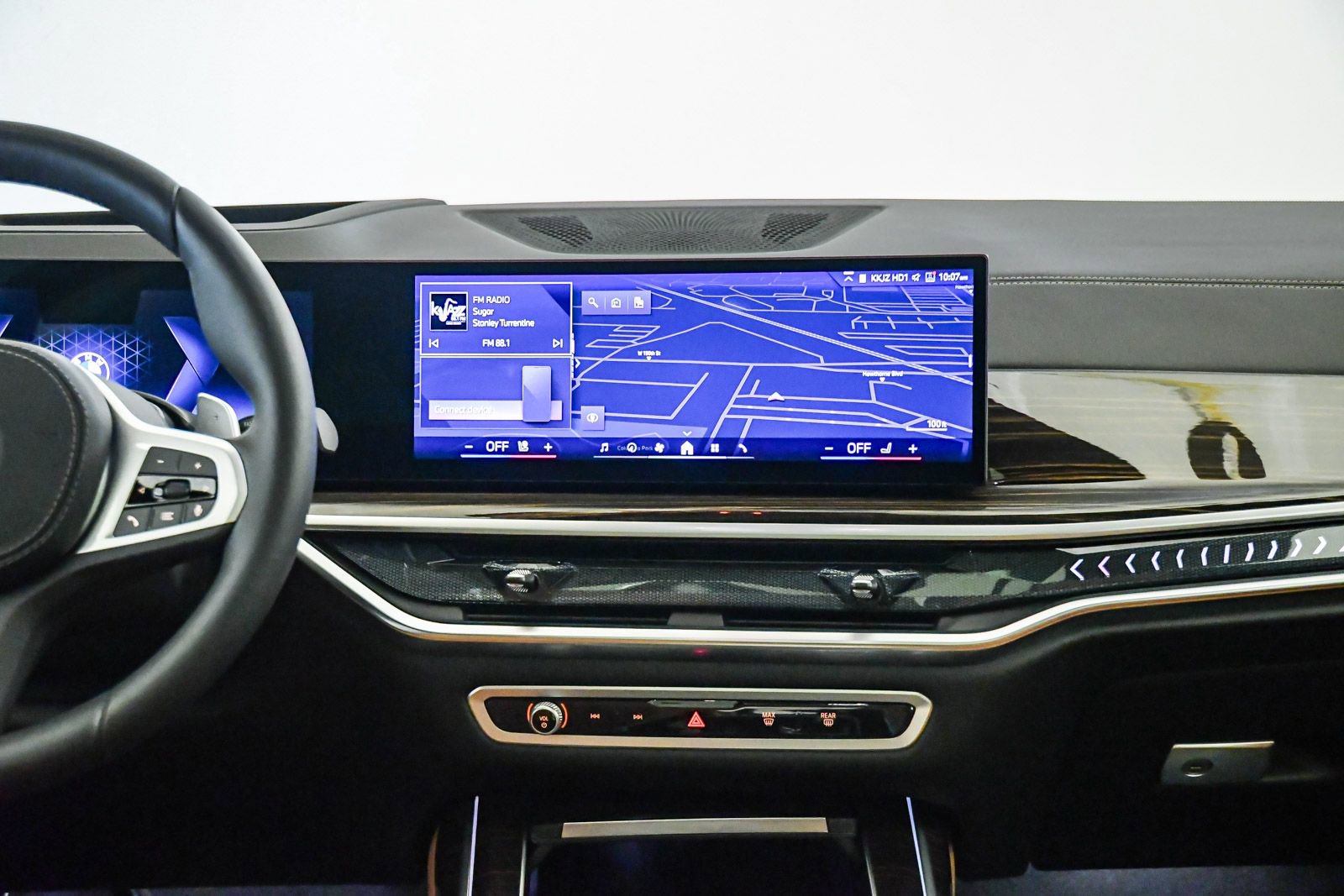 Used 2026 BMW X7 xDrive40i w/ M Sport Package image 14