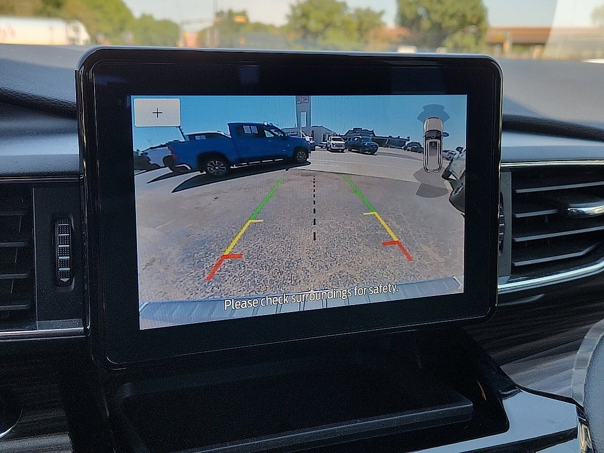 Used 2024 Ford Explorer Limited image 8