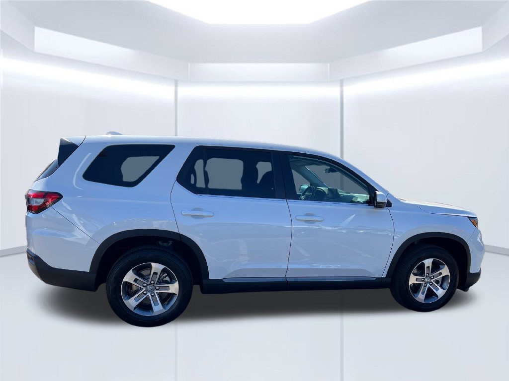 Used 2025 Honda Pilot EX-L image 6
