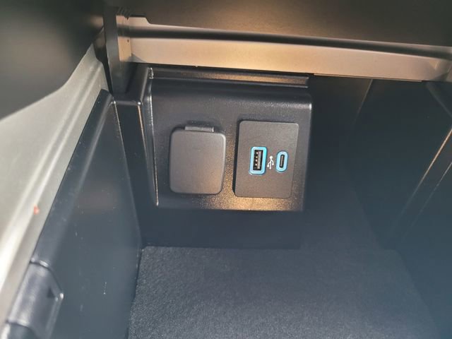 Certified 2022 Ford Explorer XLT image 24