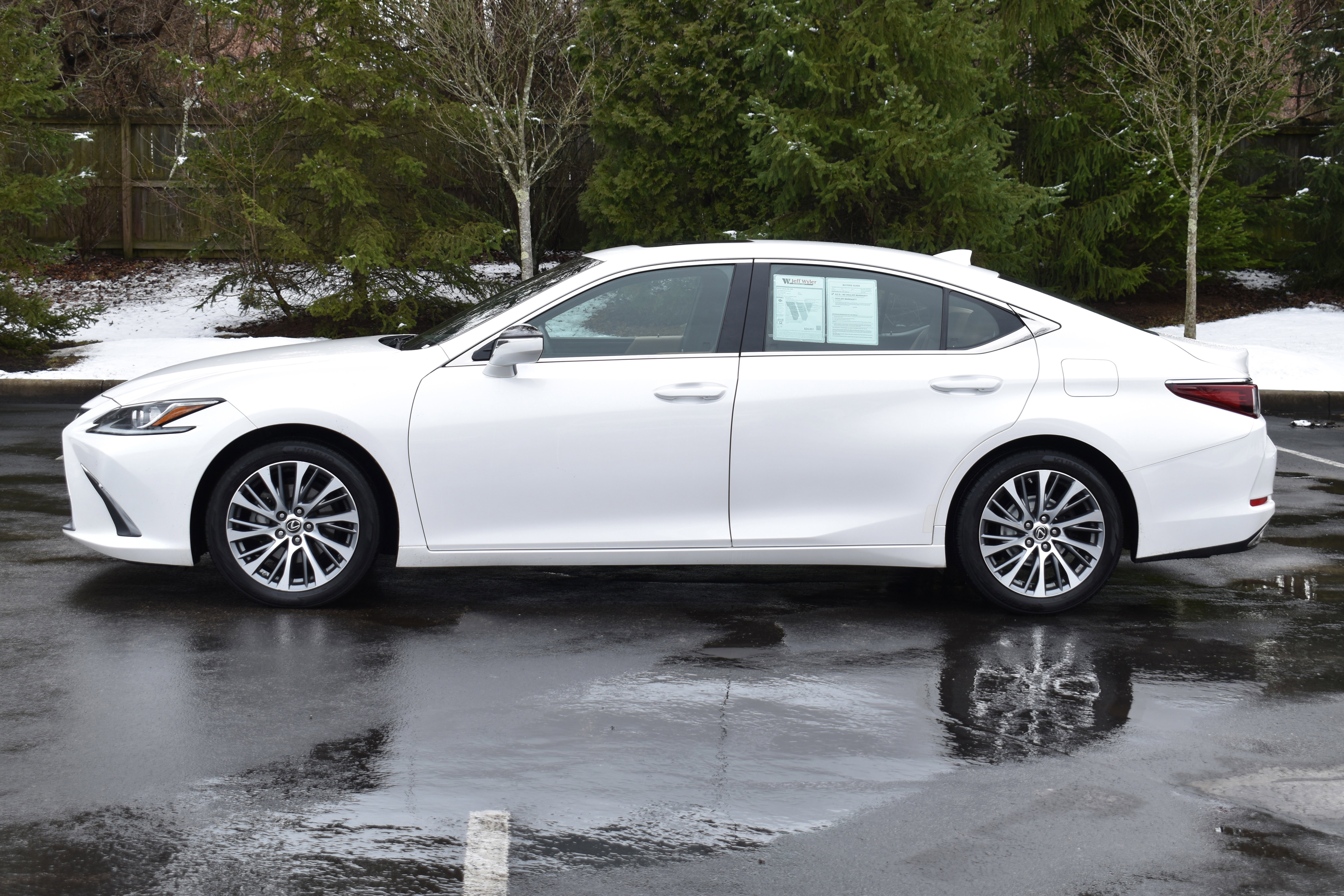Used 2019 Lexus ES 350 w/ Premium Package image 31