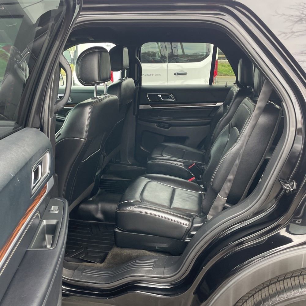 Used 2016 Ford Explorer Limited w/ Equipment Group 301A AWD/4WD image 13