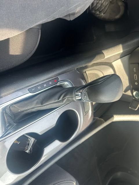 Used 2022 Chevrolet Malibu LS FWD image 38