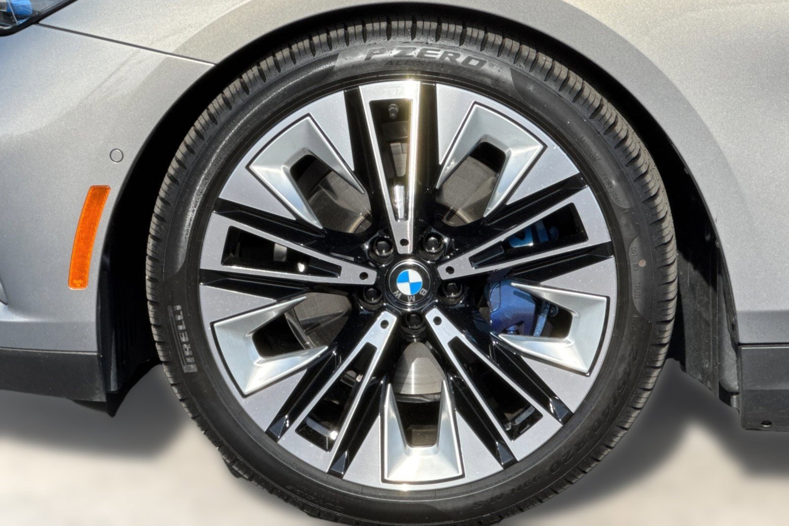 Used 2026 BMW i5 eDrive40 image 11