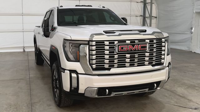 Used 2024 GMC Sierra 2500 Denali w/ Denali Reserve Package AWD/4WD image 7