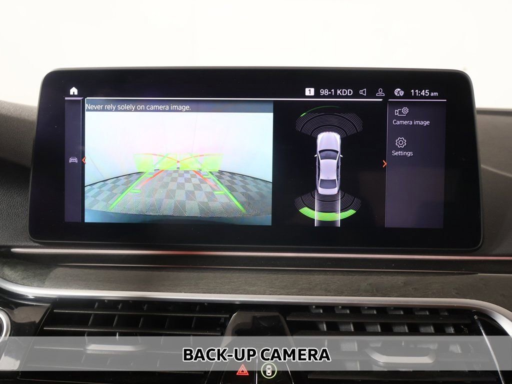 Used 2022 BMW 530i xDrive w/ M Sport Package image 7