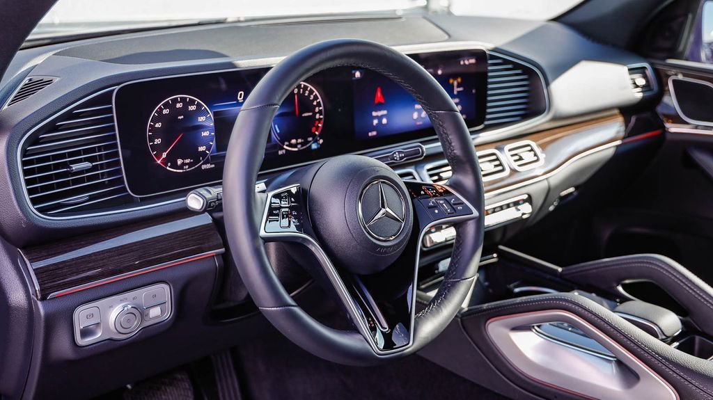 Used 2025 Mercedes-Benz GLE 450e 4MATIC image 21