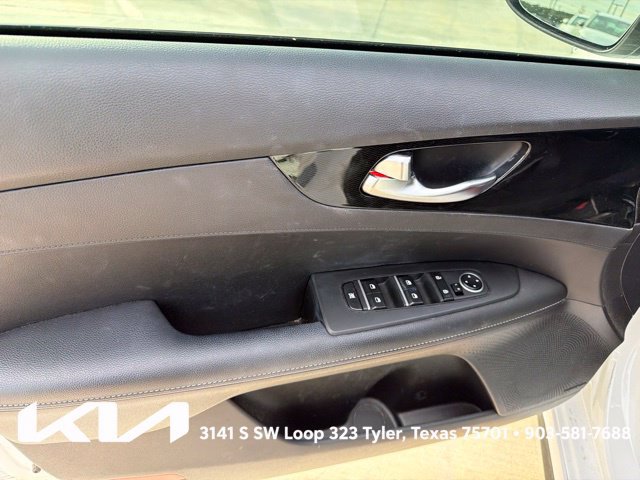 Used 2022 Kia Forte GT-Line w/ GT-Line Premium Package FWD image 14