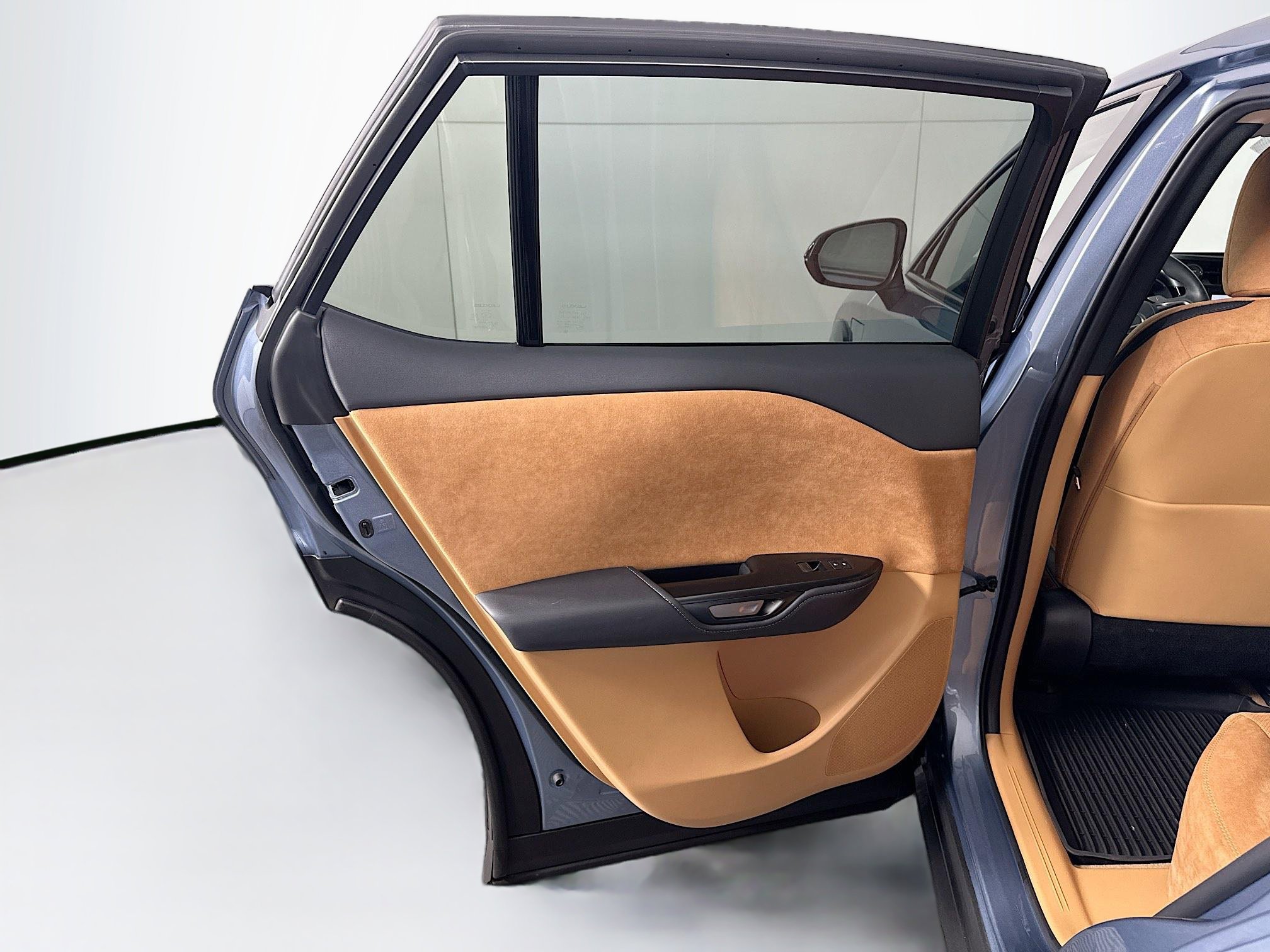 Used 2023 Lexus RZ 450e Premium w/ Accessory Package (2T) image 26