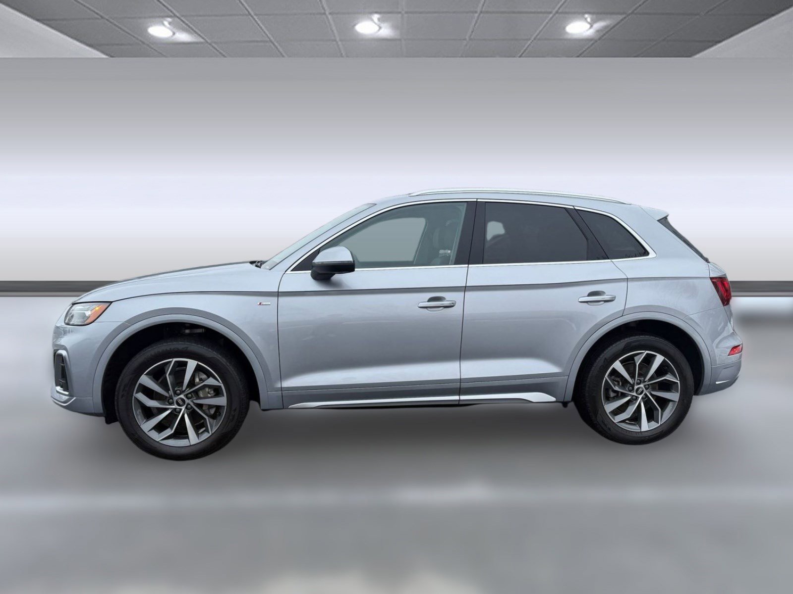 Used 2022 Audi Q5 2.0T Premium Plus w/ Premium Plus Package image 2