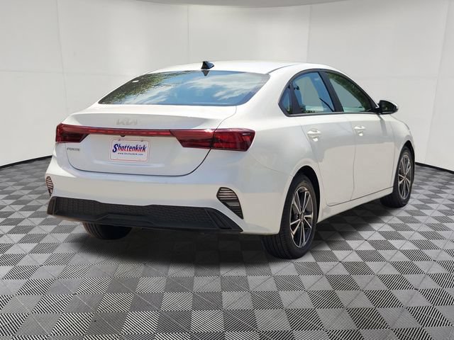 Used 2024 Kia Forte LXS FWD image 4