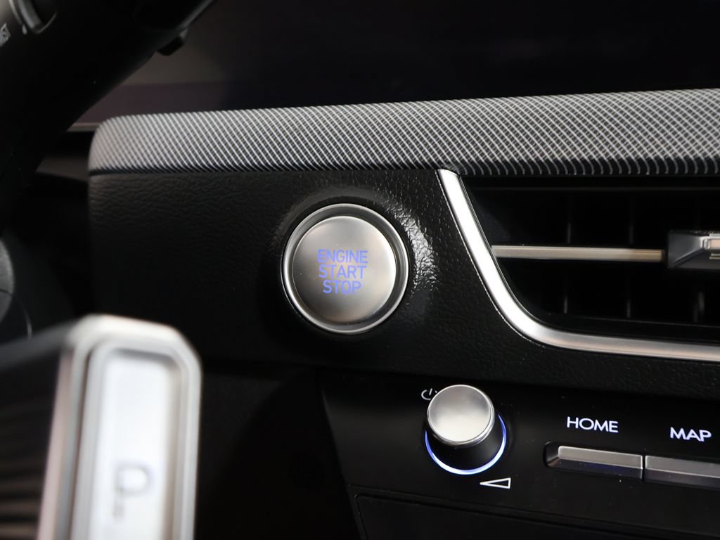 Used 2025 Hyundai Sonata SEL FWD image 39