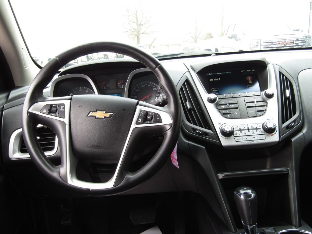 Used 2017 Chevrolet Equinox LT w/ Convenience Package image 5