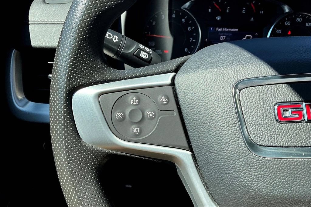 Used 2024 GMC Terrain SLE AWD/4WD image 11