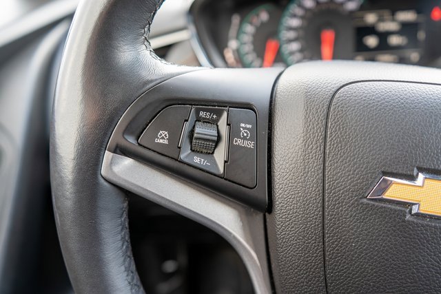 Used 2022 Chevrolet Trax LT w/ LT Convenience Package image 23