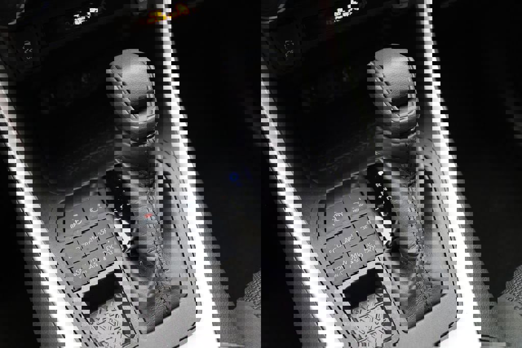 Used 2024 Toyota RAV4 LE image 20