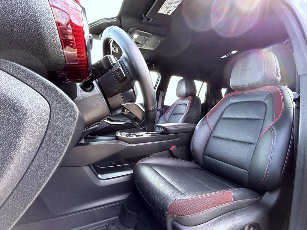 Used 2025 Chevrolet Equinox RS w/ Safety and Technology Package image 10