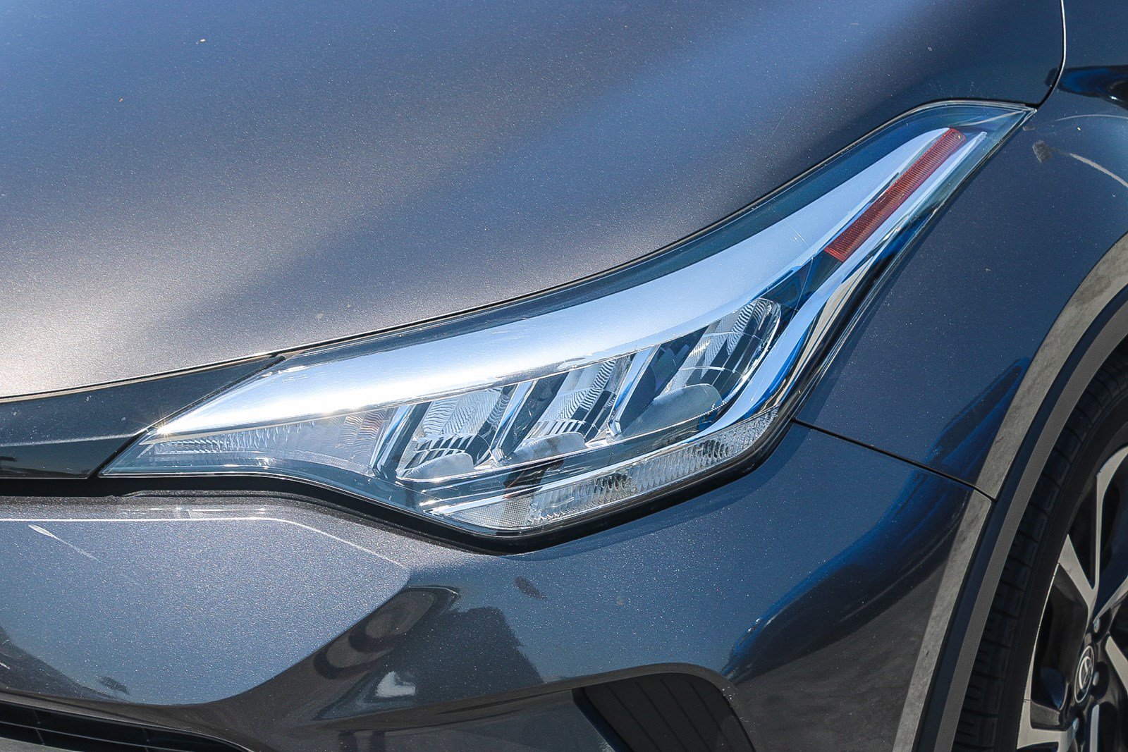 Certified 2021 Toyota C-HR XLE FWD image 6