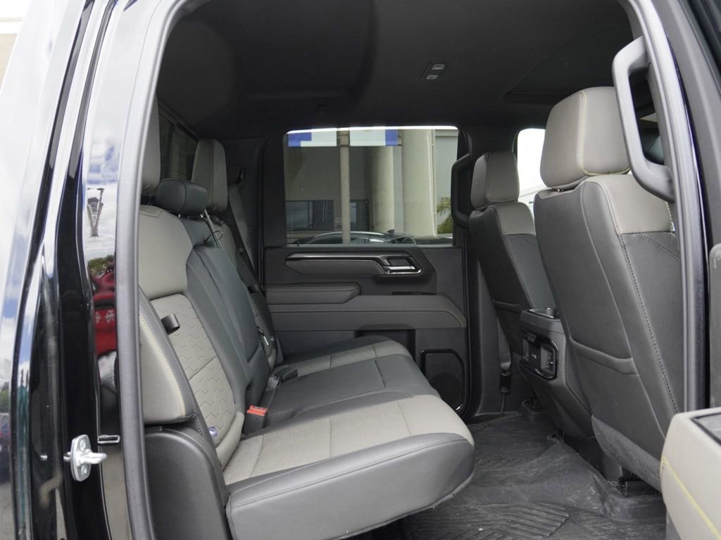 Used 2025 Chevrolet Silverado 2500 ZR2 w/ ZR2 Bison Edition AWD/4WD image 18