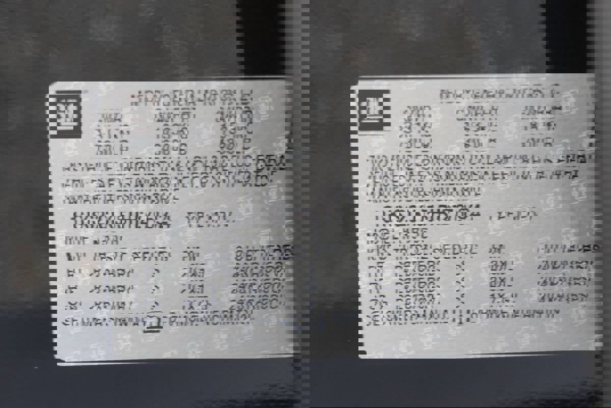 Used 2017 GMC Yukon Denali w/ Open Road Package image 35