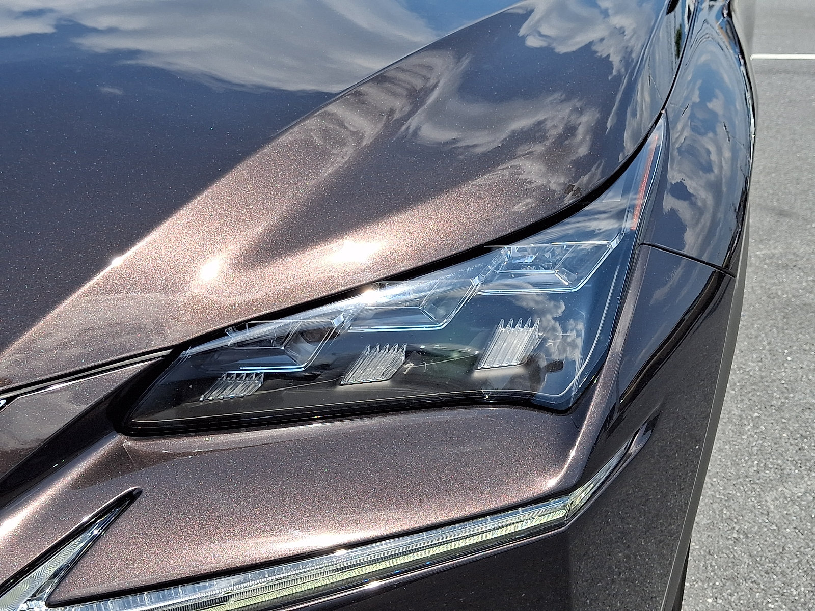 Used 2015 Lexus NX 300h AWD w/ Luxury Package image 10