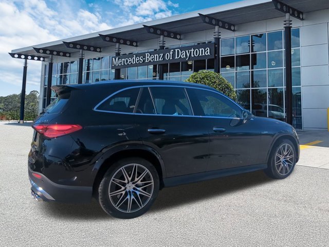 Used 2025 Mercedes-Benz GLC 43 AMG 4MATIC image 4