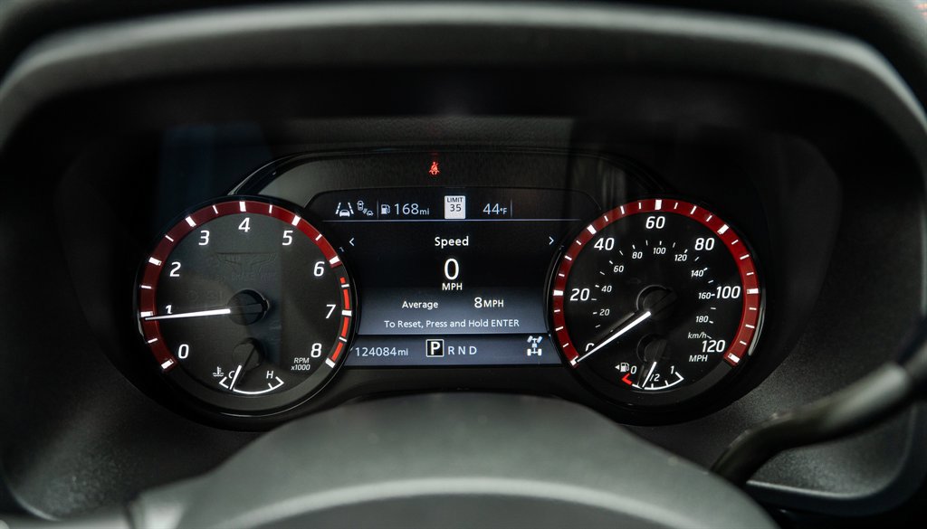 Used 2020 Nissan Titan PRO-4X w/ Pro-4x Utility Package AWD/4WD image 19