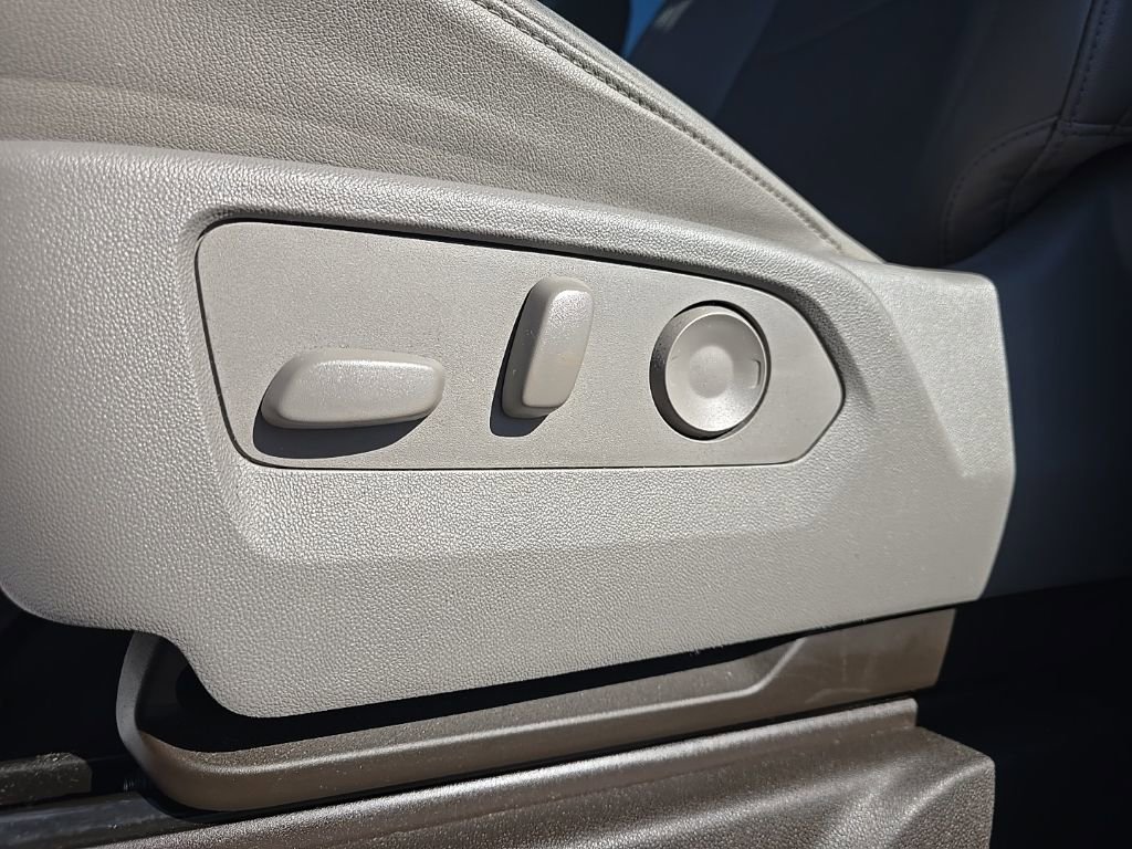 Used 2023 GMC Sierra 1500 SLT w/ SLT Convenience Package image 27