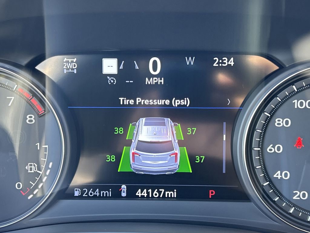 Used 2023 Cadillac XT6 Sport w/ Technology Package image 29