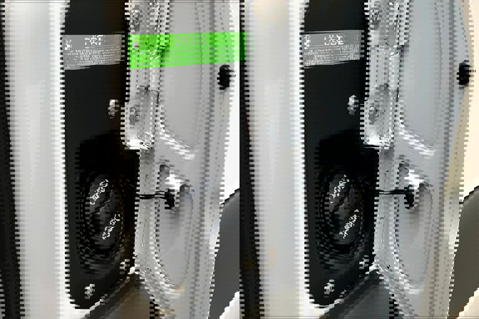 Used 2025 Mercedes-Benz Sprinter 2500 image 13