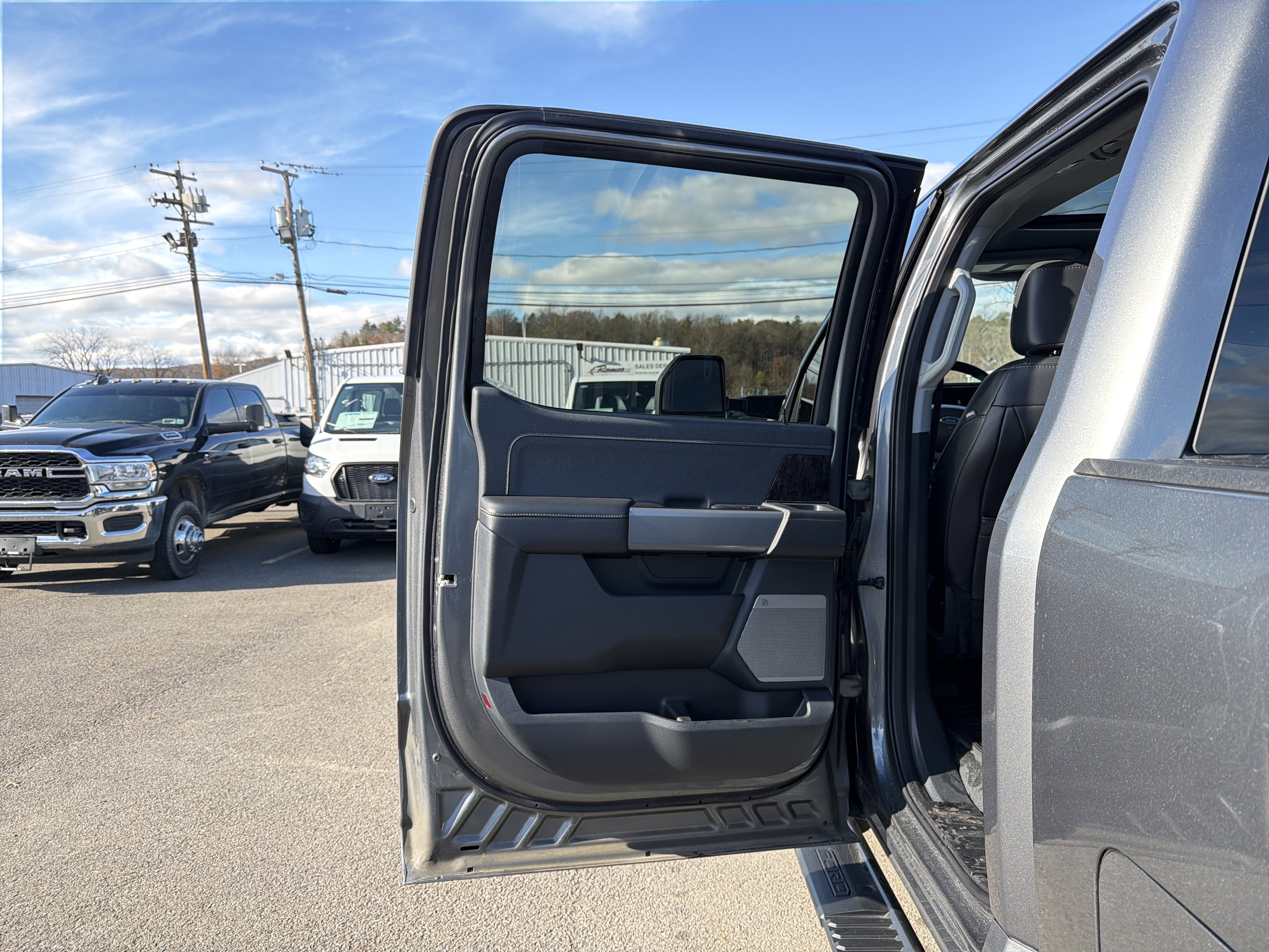 Certified 2024 Ford F250 Lariat image 30