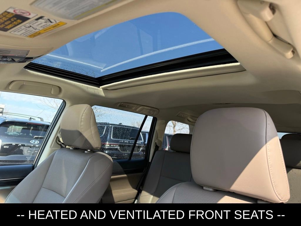 Used 2023 Lexus GX 460 Premium w/ Accessory Package image 7
