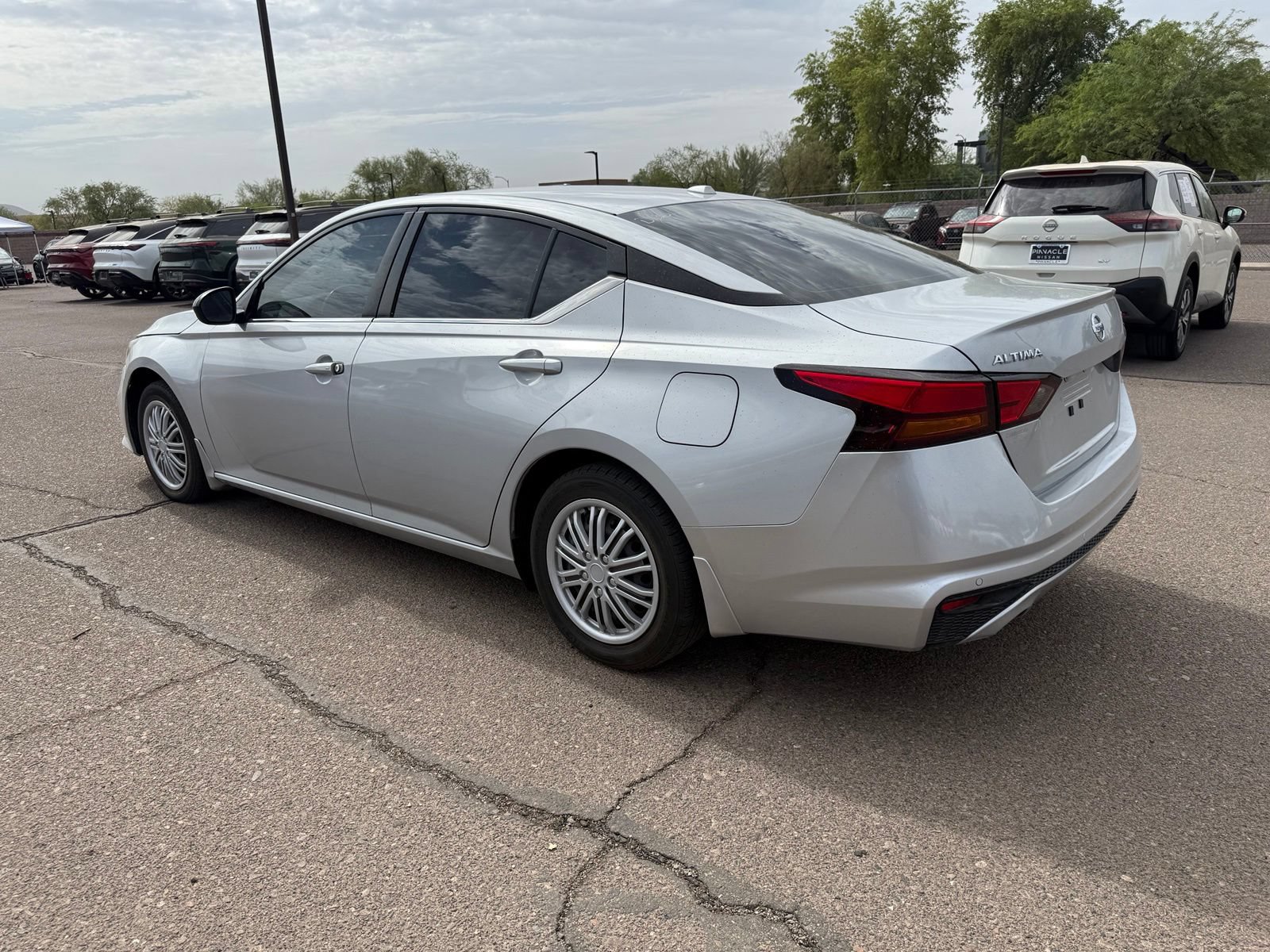 Used 2022 Nissan Altima 2.5 SR FWD image 7